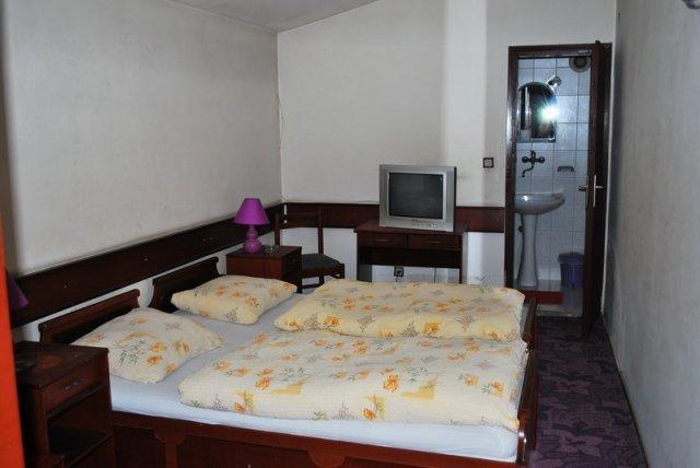 Guest House Gaja Novi Sad Oda fotoğraf