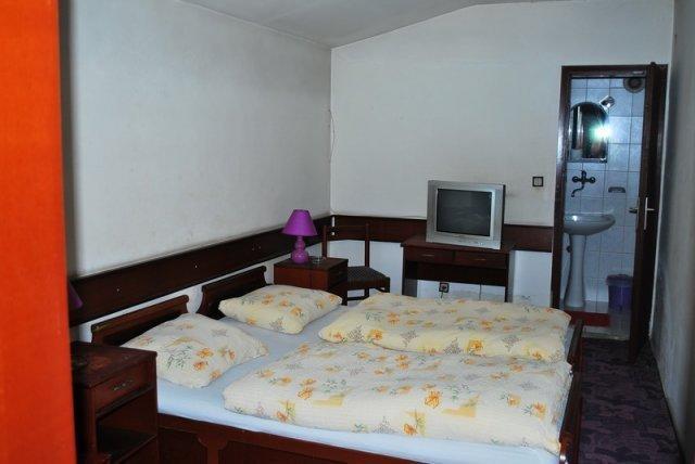 Guest House Gaja Novi Sad Oda fotoğraf