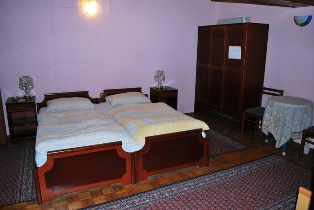 Guest House Gaja Novi Sad Oda fotoğraf